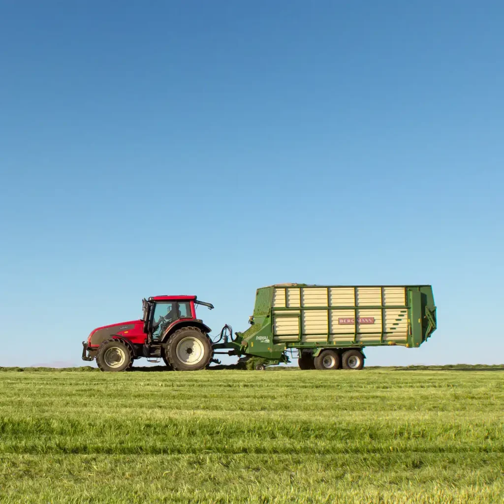 A Chowns Agricultural Services Bale Carting Crop Harvesting Crop Carting Transport Grain Carting